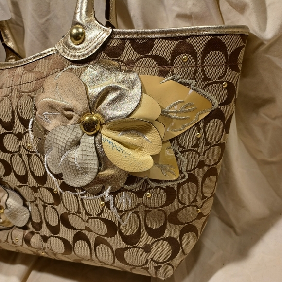 Coach applique tote - Picture 3 of 12